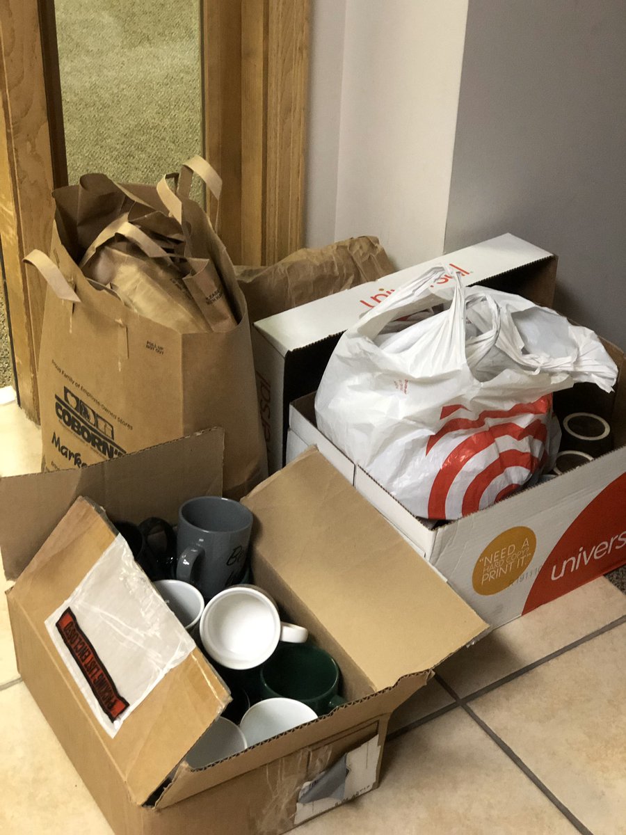 CommTableMN's tweet photo. Thank you to everyone who came to our Coffee Mug Drive last night! We appreciate your donations so much! #CommunityTableMN https://t.co/T5l4txkrtH