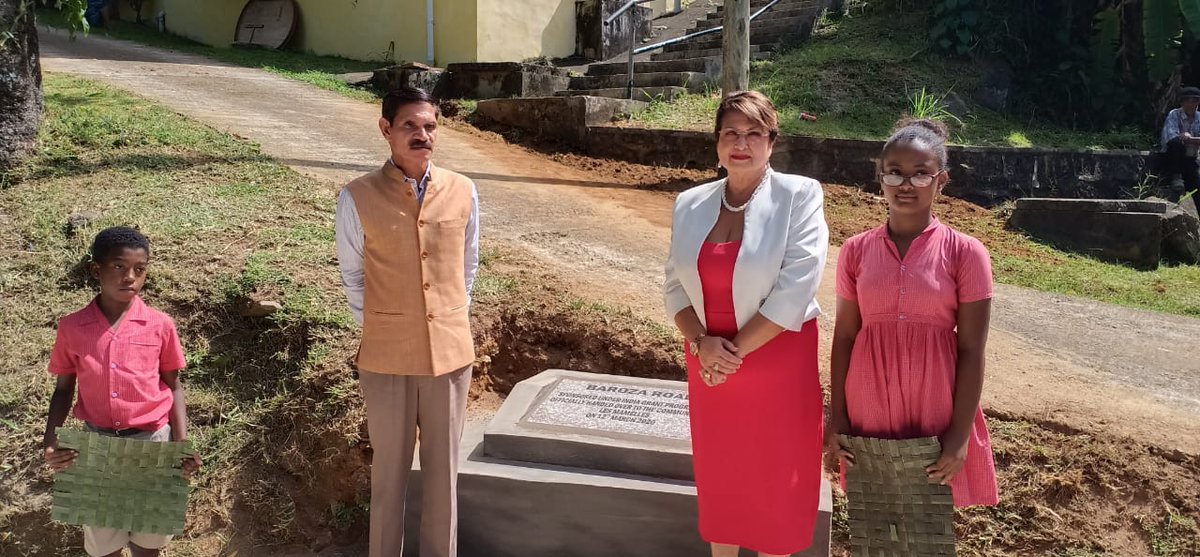 hci_seychelles's tweet image. High Impact Community Project 
Handover at Baroza Road, Les Mamelles on 12 Mar by HC Gen Suhag. Feeder Road will be #lifeline for more than 40 families in this district a #HICDP #IndiaSeychelles #IndianGrant #DevelopmentalAssistance
@IndianDiplomacy @dpa_mea @MEAIndia