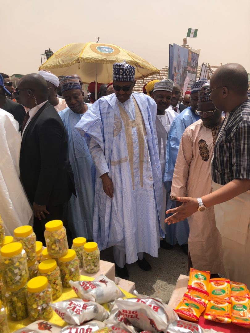 Tgi Distri On Twitter His Excellency President Muhammadu Buhari Mbuhari And Kebbi State Governor Abubakar Bugudu Visited Our Stand At The Ongoing Argungu Fishing Festival In Kebbi State Sunil Sawhney Https T Co Xcjnipcwyl his excellency president muhammadu