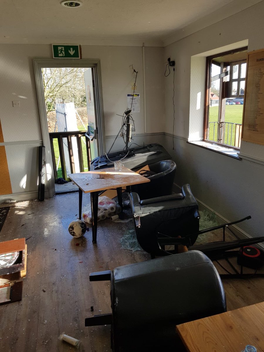LeighRams's tweet photo. Terrible news this morning to find out that our clubhouse has been broken into &amp; vandalised! 

Utter disgusting as everyone at the club &amp; the Belfairs Sports/Social club work so hard. 

If anyone has information please come forward. @EssexPoliceUK @Essex_Echo @AroundSS9 https://t.co/TeDhR90YhC