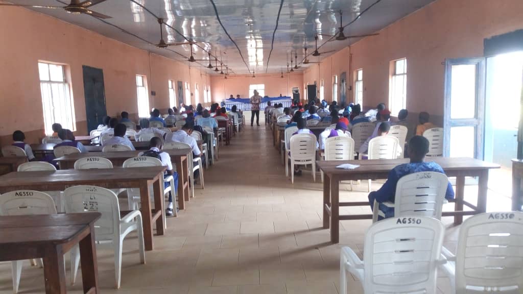 DrUmeadi's tweet photo. The quiz is ongoing now at Ogidi zone
Follow us for more updates
#DCUF
#drchineduumeadifoundation
#education
#mentorship
#innovation
#development
#youth2030
#youthempowerment
#youth
#nigeria
#abagana
#university https://t.co/bVdB5A06Du