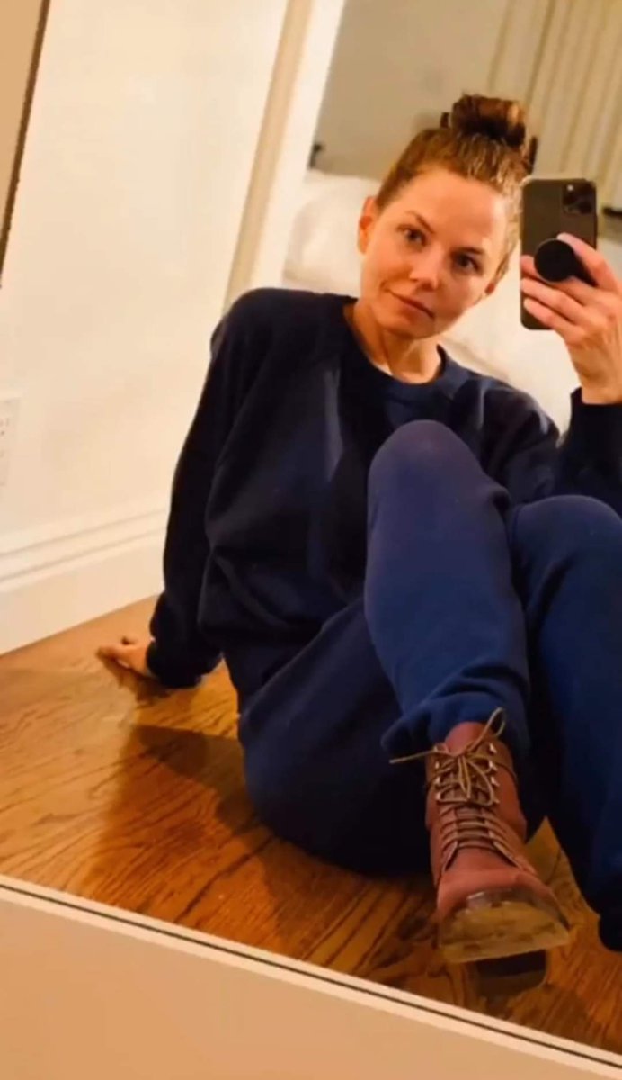 jmoducklings_96's tweet photo. She is so beautiful 😍😍
@jenmorrisonlive
#onceuponatime #oncers #onceabc #jennifermorrison #jmo x https://t.co/Z5PolEMQrP