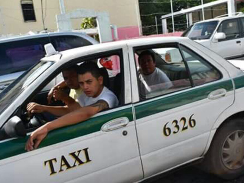 QRooEnPaz's tweet photo. Se le retirará concesión a taxistas que den mal servicio. 
https://t.co/lMhIWM5aQw https://t.co/5Z4zOvP7WN