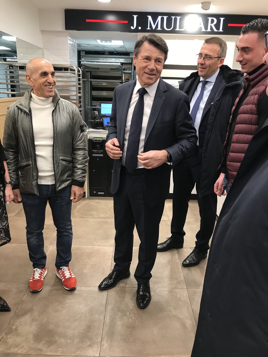 FranckMARTIN06's tweet image. Ce matin avec @cestrosi inauguration de la boulangerie #Multari au 5 rue d’Italie. Ce nouveau commerce est l’aboutissement du travail effectué par la @VilledeNice pour redynamiser et créer de la mixité commerciale sur un quartier essentiel à notre cœur de ville #ILoveNice