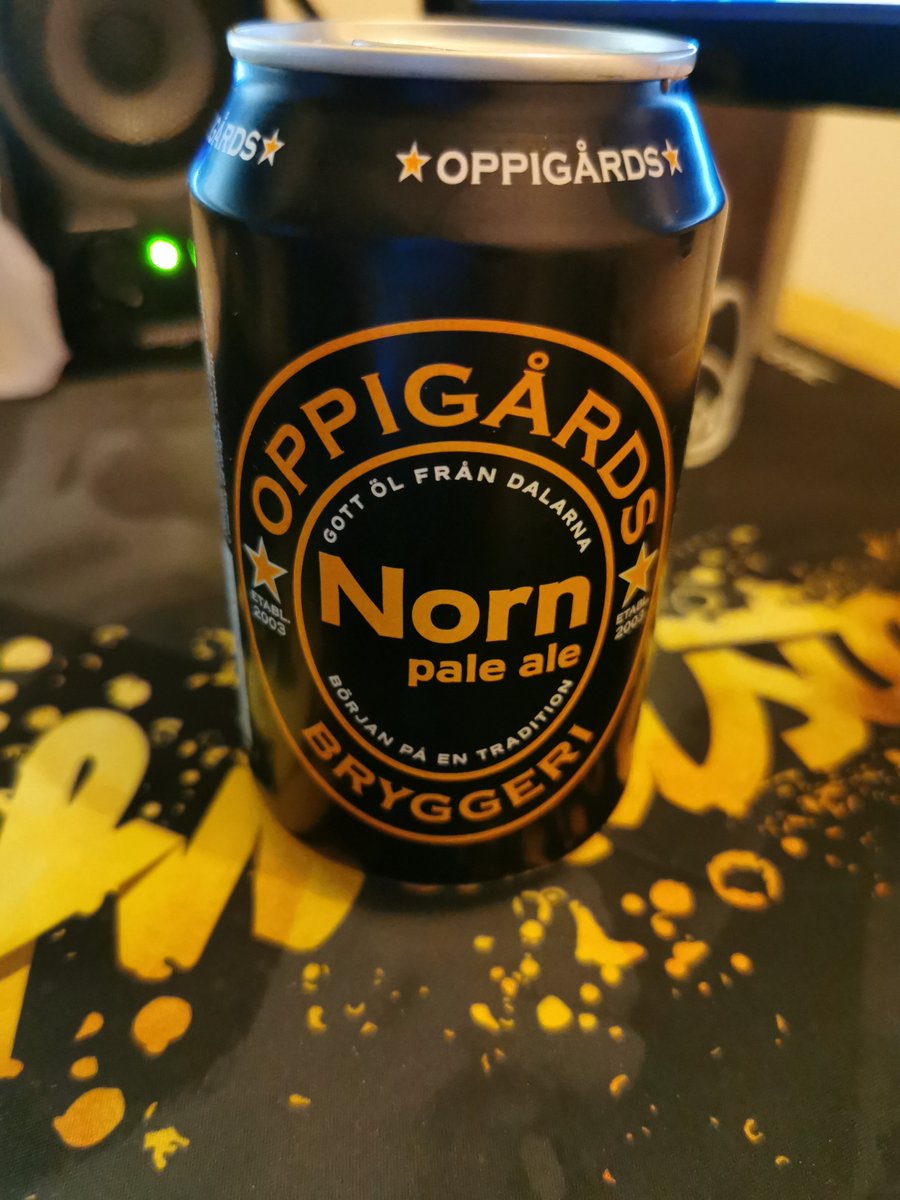 SuRandomReviews's tweet photo. It's light, like a mix of a pale ale and lager... Easily consumed! 6.9/10 https://t.co/M2eTpy7lzy