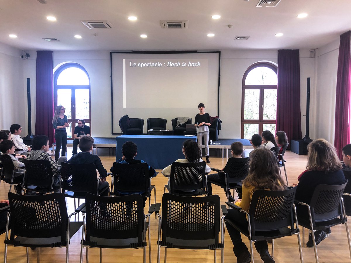 Concert_Lorrain's tweet photo. Ce matin, les L3 Conception et mise en œuvre de projets culturels de l’Université de Lorraine ont animé différents ateliers à l’Arsenal de Metz pour les scolaires. Objectif : les préparer à la pièce de théâtre musicale « Bach is Back » en co-production avec la Cité Musicale ! https://t.co/hBGNqTcCWJ