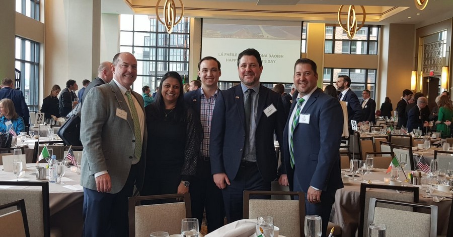 fexillon's tweet photo. We were honoured to attend the Annual St Patrick’s Day Business Leaders Luncheon hosted by @Entirl, US Ambassador Daniel Mulhall and an Taoiseach, Leo Varadkar, in Washington DC. - On the picture IFS CEO Kieran Beggan with our partners and clients from @AhaEngineers and @JEDunn https://t.co/guTyaTADlk