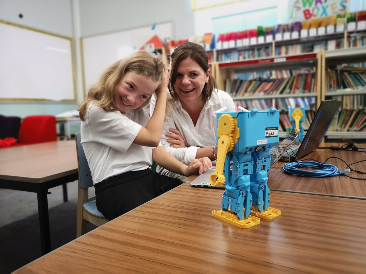 Free #STEM resource! 🥳
<a href="/RoboticalLtd/">Robotical</a> offer a free trial of Marty the Robot for 3 weeks to schools throughout the UK!
Find out more here: ow.ly/eA8K30qolEN