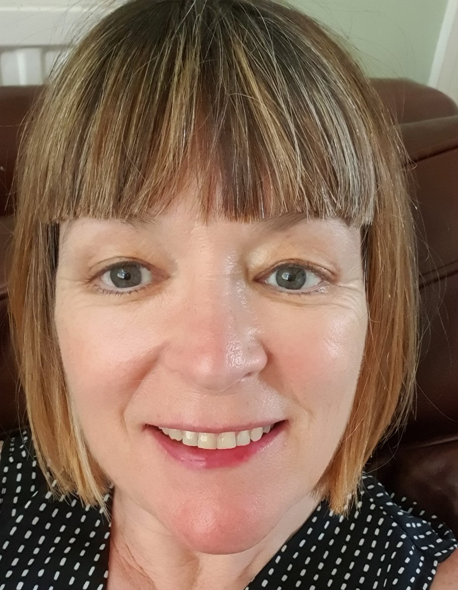 UWTSDWAPPAR's tweet photo. Dyma Anna Brychan a fydd yn cyd-gyflwyno ein seminar arbenigol ym mis Mawrth ‘Cyflwyno Llawlyfr ar Hyfforddi i Athrawon’. Anna yw Cyfarwyddwr Y Ganolfan ar gyfer Dysgu ac Arweinyddiaeth yn Yr @Athrofa . Am fwy o fanylion ewch i https://t.co/J5kmG5hZOY #hyfforddi #addysg https://t.co/0l6GYfO1fX