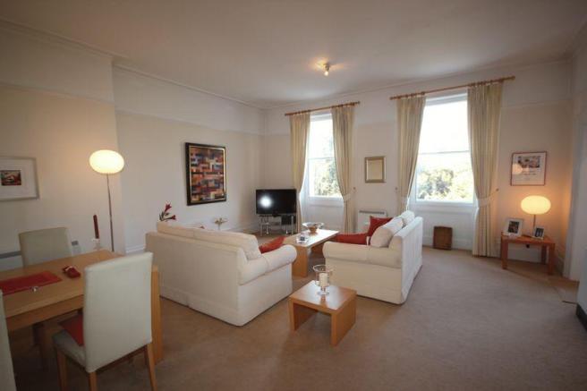 Coming soon! A very spacious fully furnished first floor flat situated in this handsome regency building overlooking the Park Campus. Available on a short term let with most bills included in the rent.
Off road parking. 01242 361219