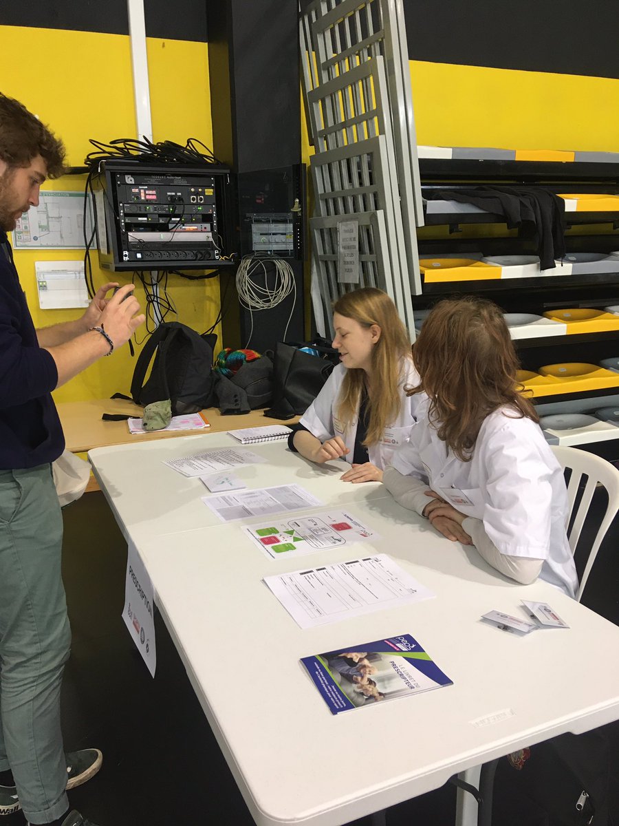 Louis_Cadenat's tweet photo. Ainsi se termine le superbe événement de sport sur ordonnance de Poitiers

Sensibiliser des étudiants en #STAPS, en santé sur le sujet de l’#activitéphysique dans le soin. Voilà comment faire un pas vers la démocratisation de cette pratique!

Un grand bravo aux assos locales ! https://t.co/WRx0K258aF