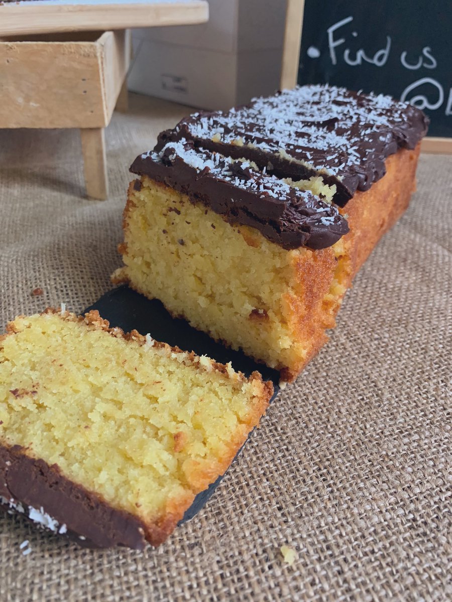 clemserrell's tweet image. Cakes all ready to go at @PhilipSerrell auction #batch22