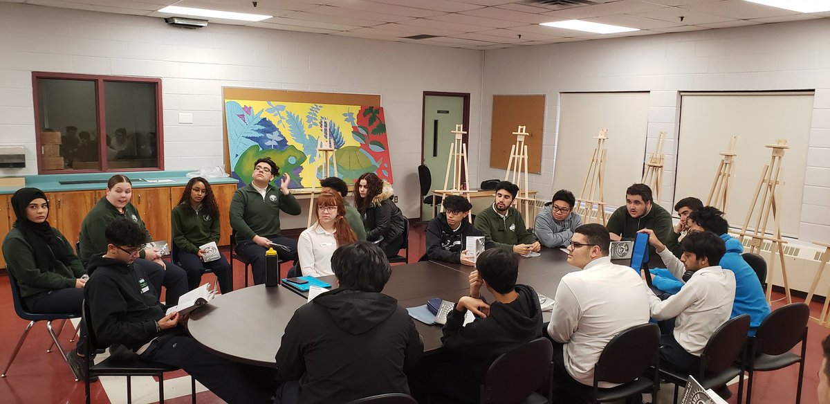 GoetzCoder's tweet image. @GoetzCoder and @GoetzGators getting their First aid and CPR certification as part of their SHSM. #dpcdsbSHSM #DPCDSB