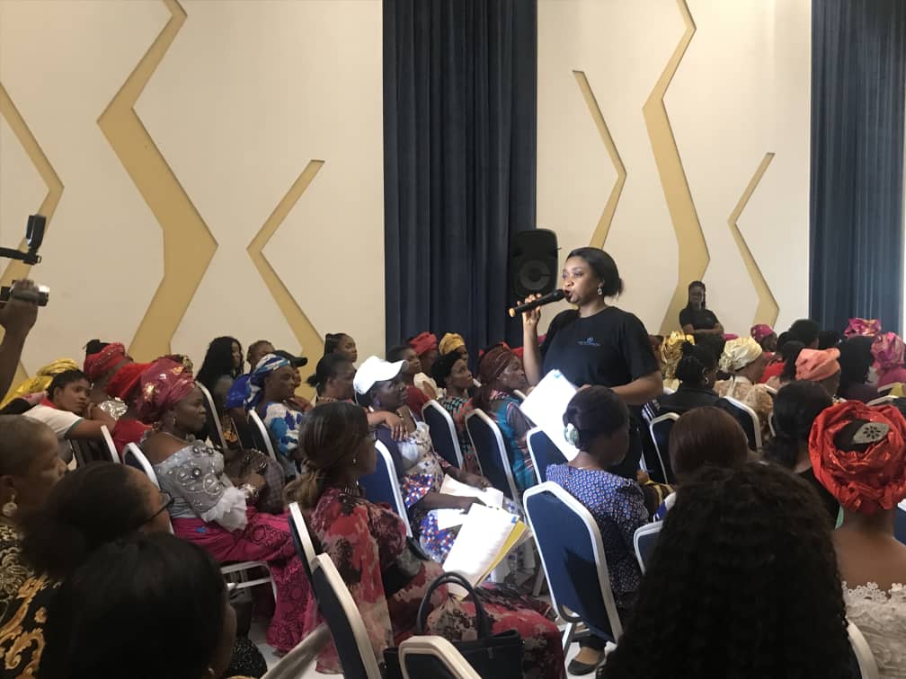 Cleantechhubng's tweet photo. Live at the Clean and Efficient Energy Access Training and Demonstration Workshop-For Women Owned SMSEs and for Households is @hartng - SSA to the Abia State Governor, @Iphey_Malo - CEO of Clean Technology Hub and other women leaders in Aba.
.... https://t.co/M6KRwcUAEf