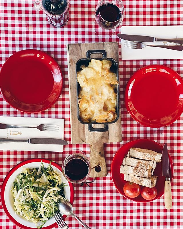 RentTopApartmen's tweet image. 🔺La Cuina d’en Garriga offers a wide selection of fresh and honest local food, including dishes that are gluten-free, vegetarian and plant-based 📸 La Cuina d’en Garriga #Barcelona #Barcelonaguide #Barcelonafood