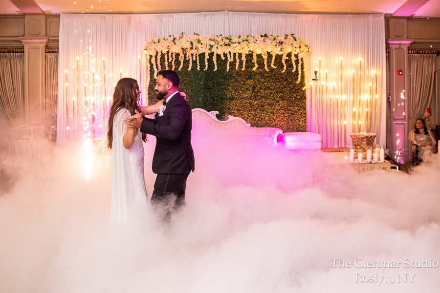 🎶It was all a dream🎶
Dance in the clouds and have your dream wedding at Crest Hollow Country Club

📸 by our preferred vendor The Glenmar Studio

#cresthollow #cresthollowcountryclub #followcresthollow #wedding #weddings #dreamwedding #weddingtime #weddingday #longislandwedding