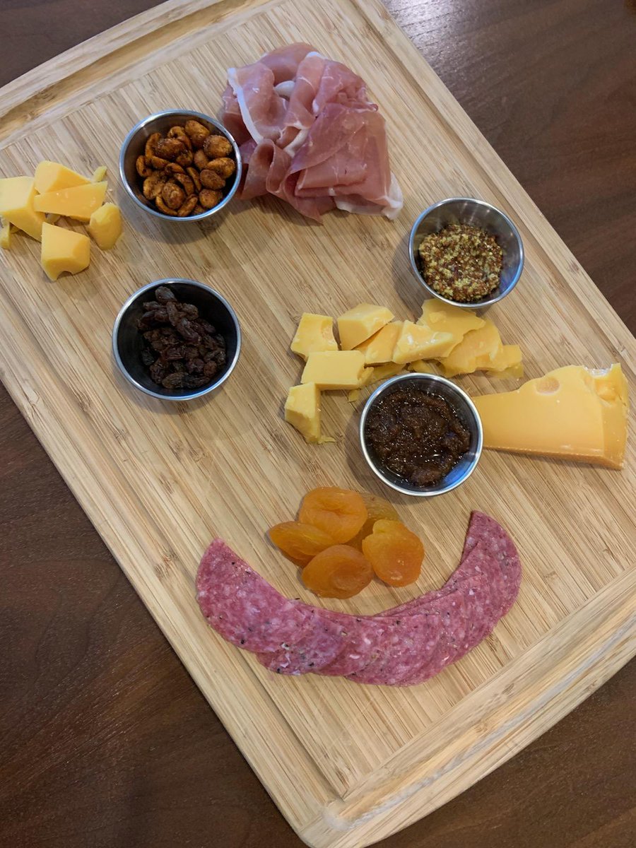 ElementDetroit's tweet image. The best way to unwind at the end of a busy day? With a little indulgence at one of our evening Relax sessions, including wine and reception snacks. You can count on our team for the well-balanced stay you deserve.

#StayInYourElement