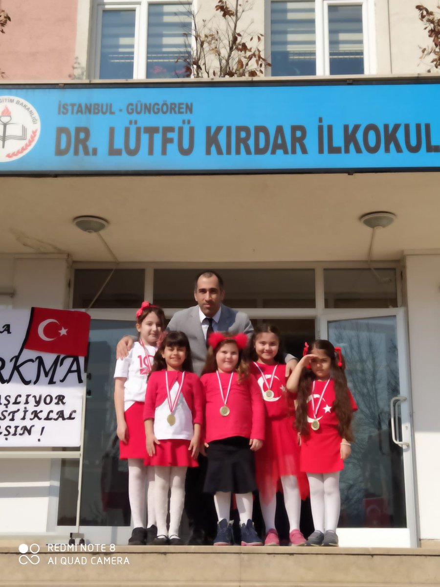 İstiklal Marşı’mızın kabulünün 99. yılı programında “İstiklal Marşı’nı Güzel Okuma Yarışması”nda birinci olan öğrencilerimizi ödüllendirdik. <a href="/baris_ulgen/">Barış ÜLGEN</a> <a href="/istanbulilmem/">İstanbul İl Millî Eğitim Müdürlüğü</a> <a href="/memleventyazici/">Levent Yazıcı</a> <a href="/MemGungoren/">Güngören İlçe Millî Eğitim Müdürlüğü</a> <a href="/_ferhat_ozturk/">Ferhat Öztürk</a>