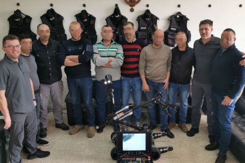 AltairAgencja's tweet image. Łukasiewicz – PIAP zrealizował zamówienie na robota mobilnego PIAP Gryf z wyposażeniem dodatkowym do neutralizacji i rozpoznania pirotechnicznego do Libanu.

Przeczytaj więcej na: altair.com.pl/news/view?news…
@PIAP_Institute #piapgryf