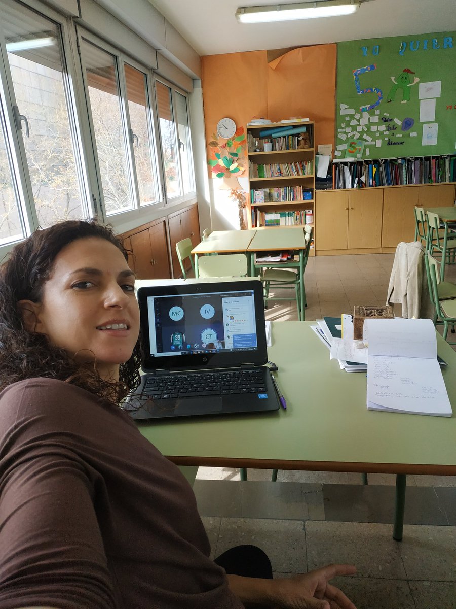 maganado's tweet photo. Hoy así, mañana desde casa. No queda otra.
Con aprensión, con incertidumbre. Intentando que sigan aprendiendo...
Y con la sensación de estar viviendo algo histórico y de que cada decisión individual contribuye al bien general.
Alumnado y familias, de 10.
#YoMeQuedoEnCasa https://t.co/3tR3Xu4jEm