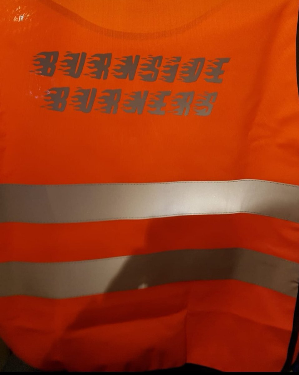 TammyRobson8's tweet photo. #coopradio Hi coop radio Longhoughtons running club is called the Burnside burners, named as  previously the building was a pub called the Burnside 🏃‍♀️🏃‍♂️ we have fantastic hi viz tops with our name on , Tammy, Wan, Joseph and Kim 👍👍🏃‍♂️🏃‍♀️ https://t.co/p7AqdIFfOx