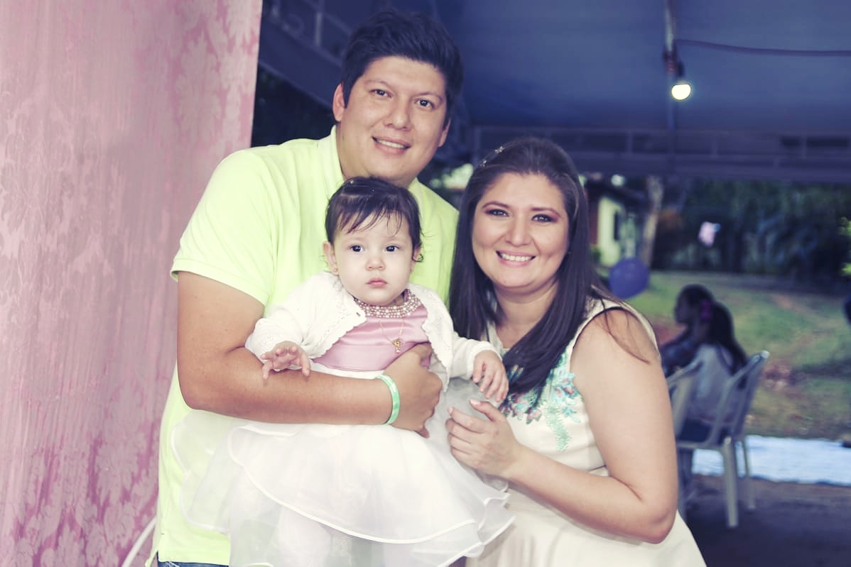 lalopinckert's tweet photo. Primer Añito De Emma 🥰
#JuevesTbt https://t.co/APEgfFAPVs