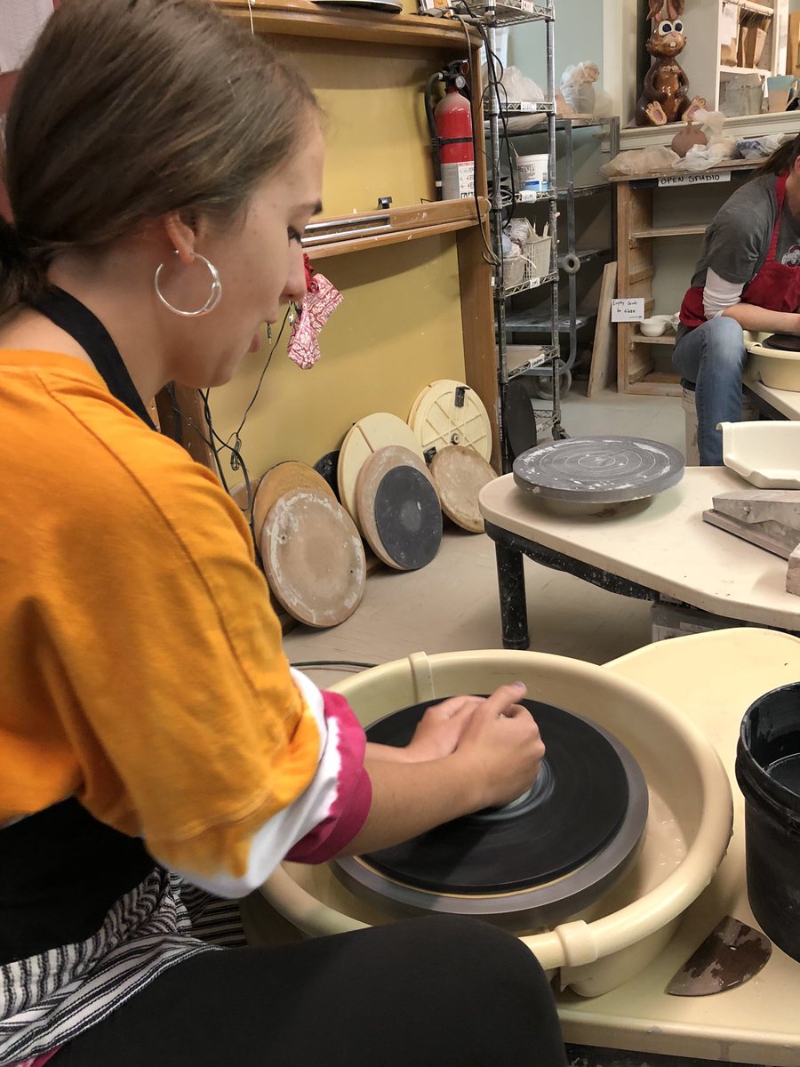 SenorParodi's tweet image. Look at these awesome potters getting it done! #MPrepLEAP @Marianapolis