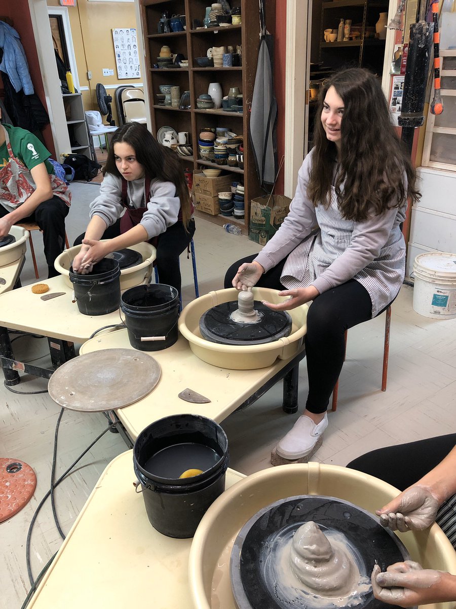 SenorParodi's tweet image. Look at these awesome potters getting it done! #MPrepLEAP @Marianapolis