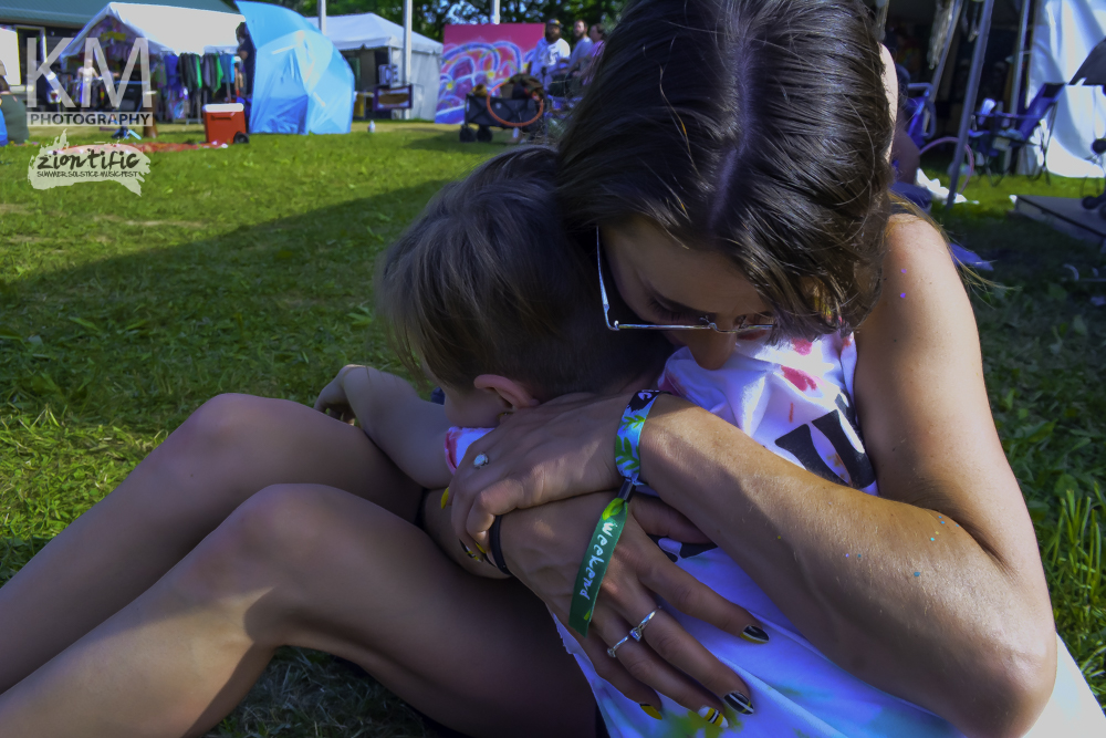 Ziontific's tweet photo. Music is what we hear. Family is what we see. Ziontific is what we are. https://t.co/4QNDwq746s
📷 @KMPhotography__
#kidzone #family #familyfriendly #kidsarefree #ZTFam #musicfestival #newengland #massachusetts #festival #westernmass #livemusicmass #westernmassmusic #masslive https://t.co/Pafa8XvSkj