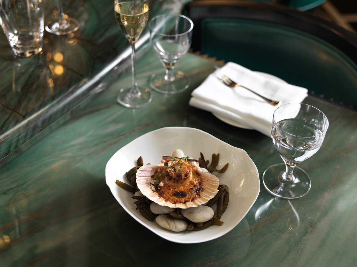 TheSavoyLondon's tweet image. A lunch of the finest flavours awaits you in the Art Deco glamour of Kaspar&apos;s at The Savoy. #SavoyStyle #Kaspars ow.ly/Sqjz50yAkp4.