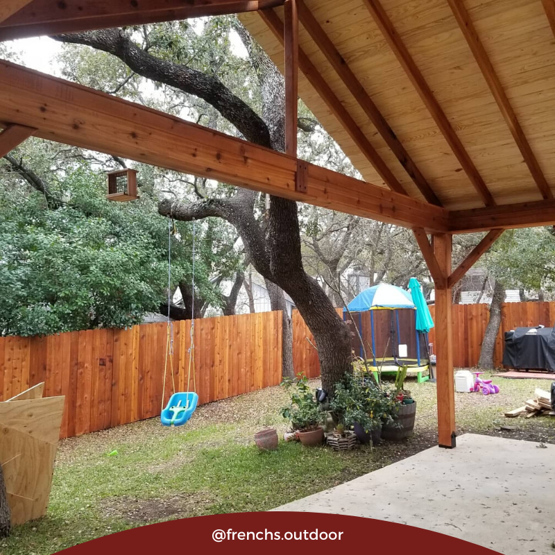ReadySealinc's tweet photo. Now that’s a CUSTOM outdoor living area. 
— 5" tongue and groove, pre-stained all the cedar with Ready Seal ! 😍

#frenchswork #customoutdoorliving #custombackyard #shade  #gabledcover #gableroof #readyseal #readysealstain https://t.co/t66tzmDXPm