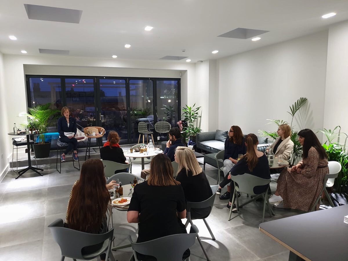 DesignJq's tweet image. Huge thanks to @OSWellbeingCo for the amazing Essential Oils workshop last night - we hope everyone enjoyed it as much as we did! 

Join us tonight for the @UrbanPlanters ‘Supercharge your Life’ event where you’ll get the chance to plant your own display! 🌱🌿🍃