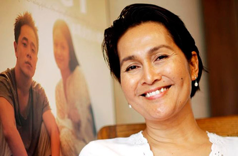 Yasmin Ahmad (1958 -2009) was a Malaysian filmmaker whose works explored inter-ethnic and inter-religious relationships, and highlighted gender discrimination in her country.  #WomensHistoryMonth  https://www.reuters.com/article/us-malaysia-film/controversial-malaysian-film-director-yasmindies-idUSTRE56P0DH20090726 https://www.newmandala.org/tribute-to-yasmin-ahmad-malaysian-filmmaker-1958-2009/