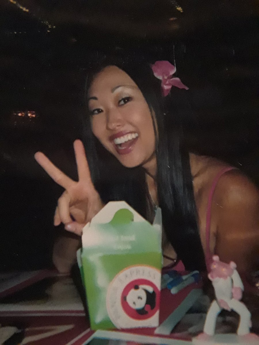 Throwback Thursday  #throwbackthursday #memories #nostalgia #comicon #convention #con #actress #actor #actresslife #actorslife #signing #rememberwhen