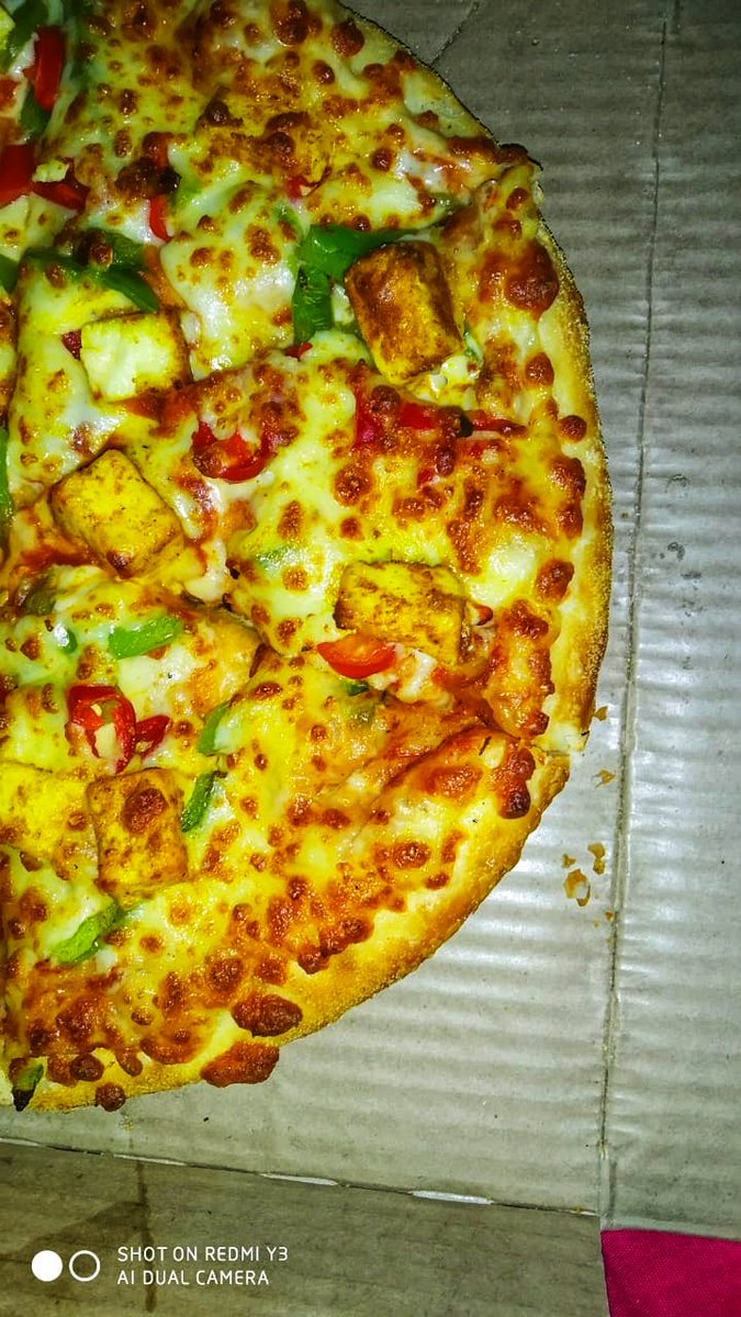 FoodJhansi's tweet photo. #Dominos #peppypaneerpizza #cheese #extracheese https://t.co/iJEsi8AFML