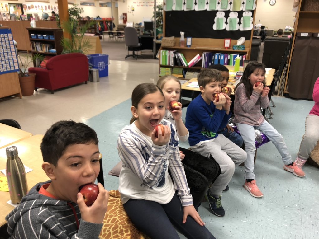 WinneyKelly's tweet image. Great Big Crunch @ForestGladePS @ForestGladePLC #greatbigcrunch #osnp
