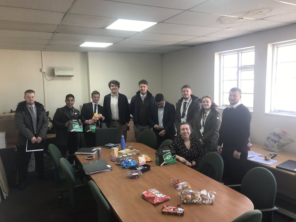 AbiRoberts1394's tweet photo. Another U5 replacement training class completed✅
Thanks to everyone who came, hope you enjoyed learning about the replacement side of ERAC 🎉 #replacement #bodyshops #accidentrepaircentres #dealerships #accountmanagement #sales #customerservice #enterpriserentacar @U5Replacement https://t.co/WCFTJ6dMPW