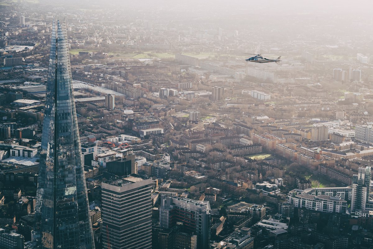 After landing at @LBHACommunity you can get to the heart of London in just 6 minutes with a helicopter transfer. Created for business, corporate and private aviation customers only

#FlyPrivate #helitransfer #helicopterride #helicopters #Londoncity #londonvibes