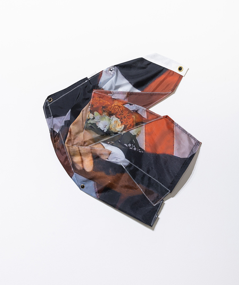 BOMBmagazine's tweet image. "Miller poses the question: What part of Black culture isn’t for sale?"

Christine Miller and Brittany Vega: American Hex Reviewed by Amelia Rina (@Postwhateverism)
@fuller_rosen

bombmagazine.org/articles/chris…