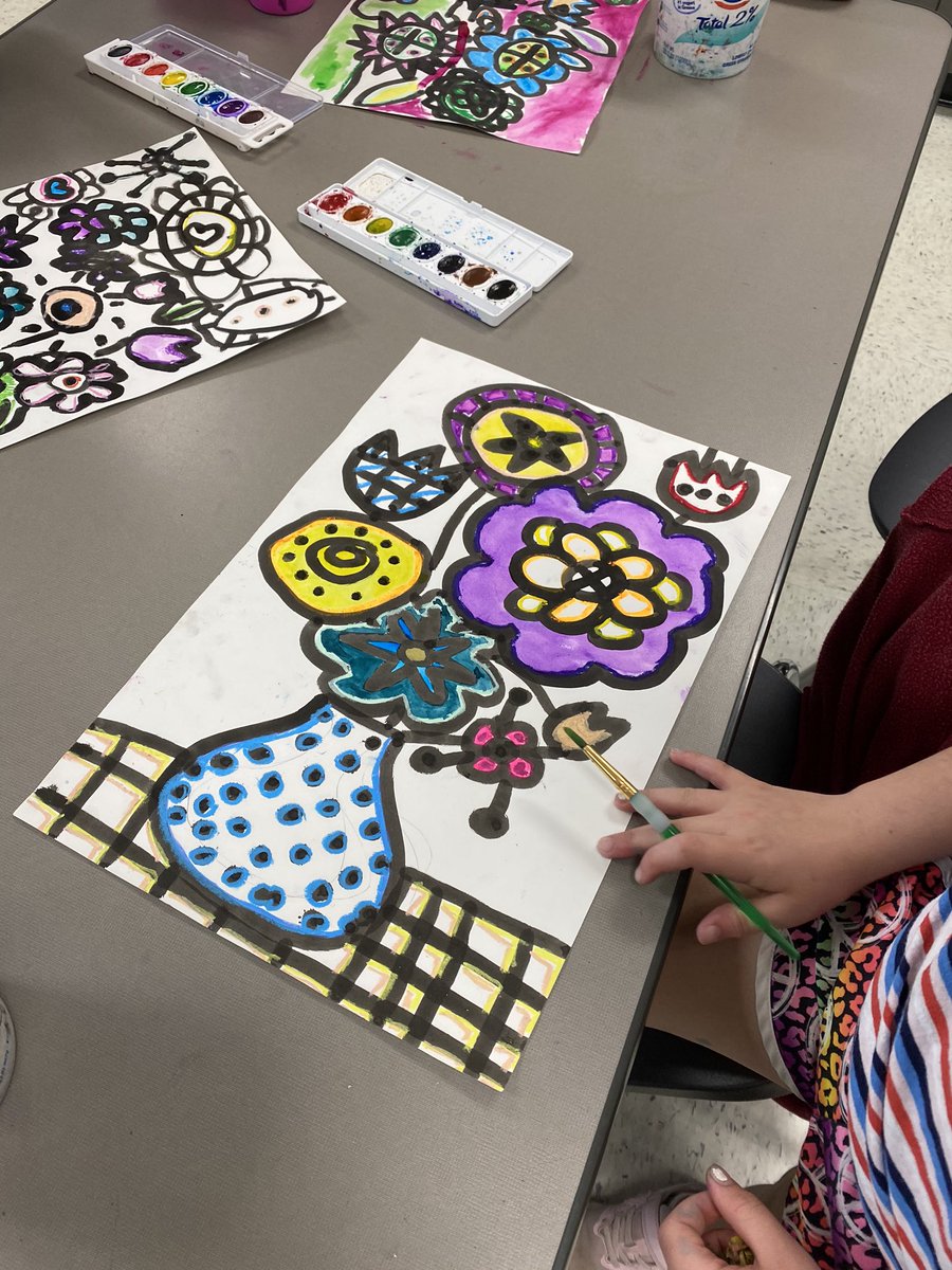 HVEArt's tweet photo. Third grade still-life flowers! Ink, oil pastels, watercolor. Loving these! @hvefletcher #lifeisgoodathve https://t.co/JHSFuZbl7v