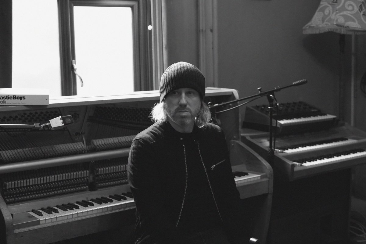 badly_drawn_boy's tweet image. Tune in to @VirginRadioUK tomorrow morning from 6.30am - I&apos;ll be chatting to @achrisevans and playing a few songs 👍🏻