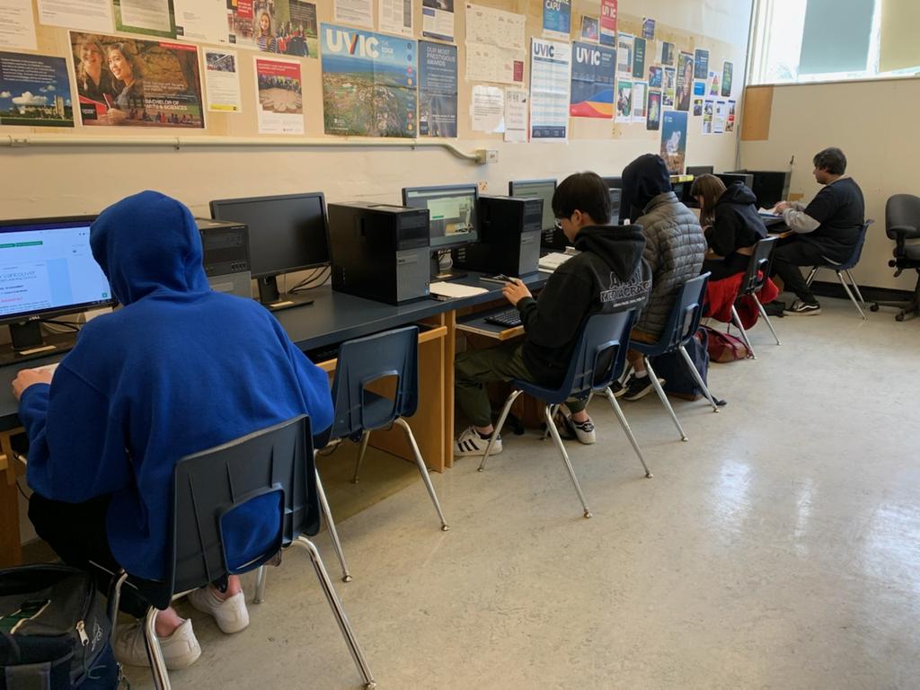NVOL44's tweet image. Students working hard to finish tests before the break @NVDLS44!
#onlinelearning #distributedlearning #coursecompletion
#northvancouver #northvanschools
@NVSD44 @JRobertsonNVan