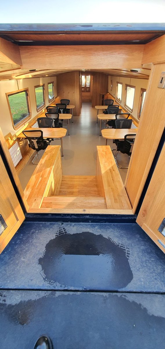 TheForgetMeKnot's tweet photo. Had some great conversations today about how @HEYapus @HelpStAndrews @woldsrcc @gooleyoutha @northlincscu and Men in Sheds from Winterton, can all use our Community Canal Boat. If you would like to book a viewing, please email community@hfrsolutions.co.uk https://t.co/7keJ4uss4g