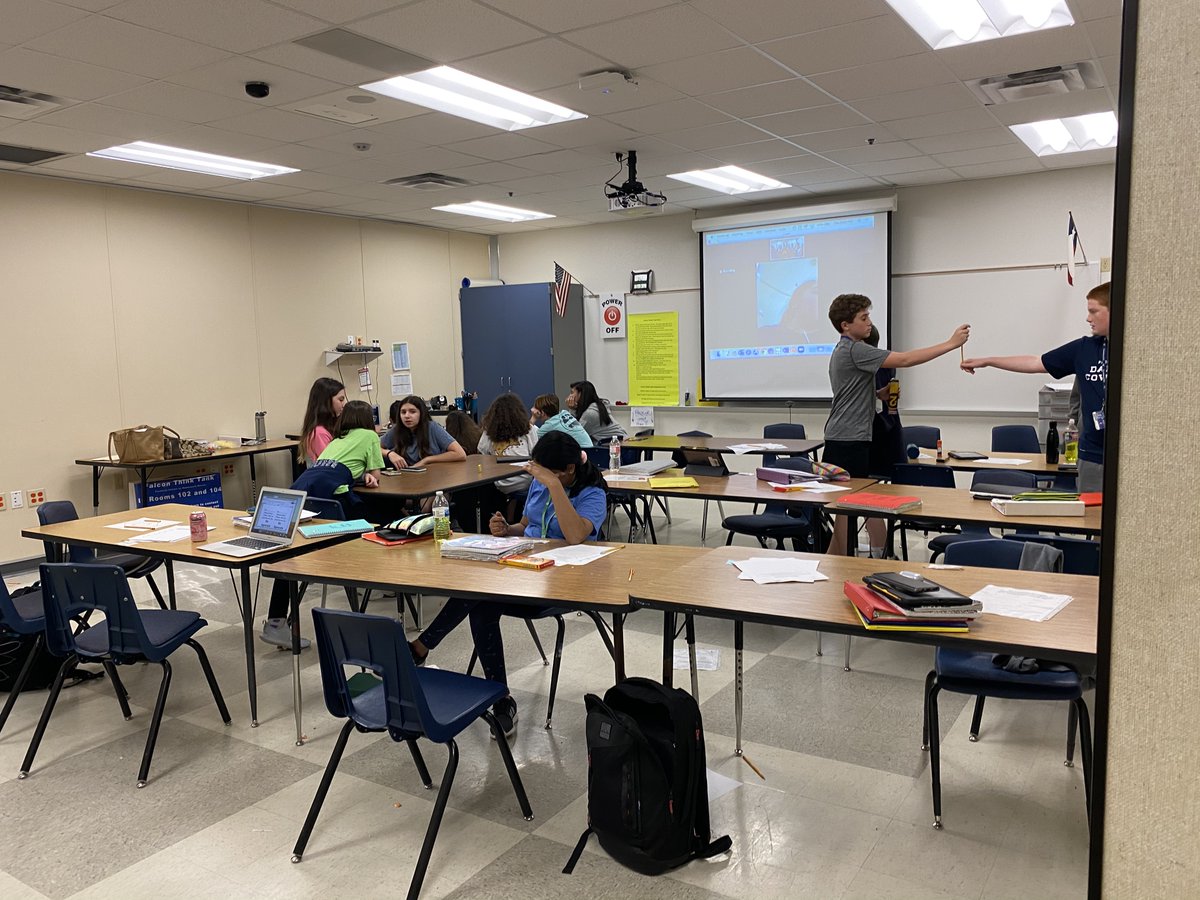 ForestwoodMS's tweet photo. Our Spanish classes are doing a Skype world tour. #FMSWorldTour https://t.co/Grhg0QATNo