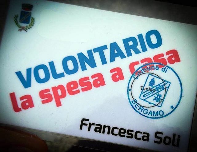 frency_soli's tweet photo. Ok, va bene studiare lo spagnolo che manco quando ero all'università facevo così tante ore sui libri.
Va bene leggere Stephen King.
Va bene sgrumare le piastrelle del bagno con la vaporella, fare lavatrici e stirare.
Ma in un paesello di nemmeno 1000 anime, di cui una buona … https://t.co/UxvicI3i2A