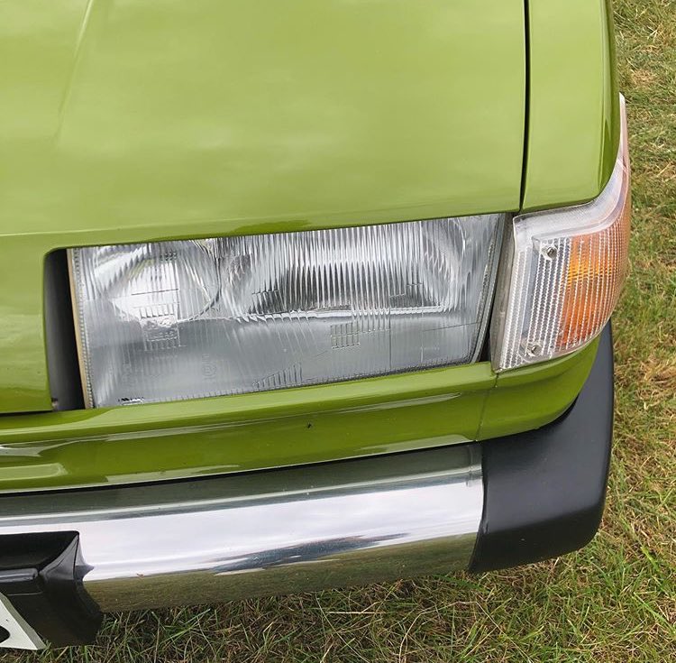 thecarfactoids's tweet photo. Factoid Extra:@neilmbriscoe @TopOfTheTower @t2stu @DarraghMcKenna @Roadster_Life @StvCr #roverweek on Insta wouldn’t be complete without @jonharper67’s rare Avocado (yes, that’s the colour’s actual name) S1 2600 SD1.
(Pics: IG a/c classicsbychance) https://t.co/wnsg849RQT