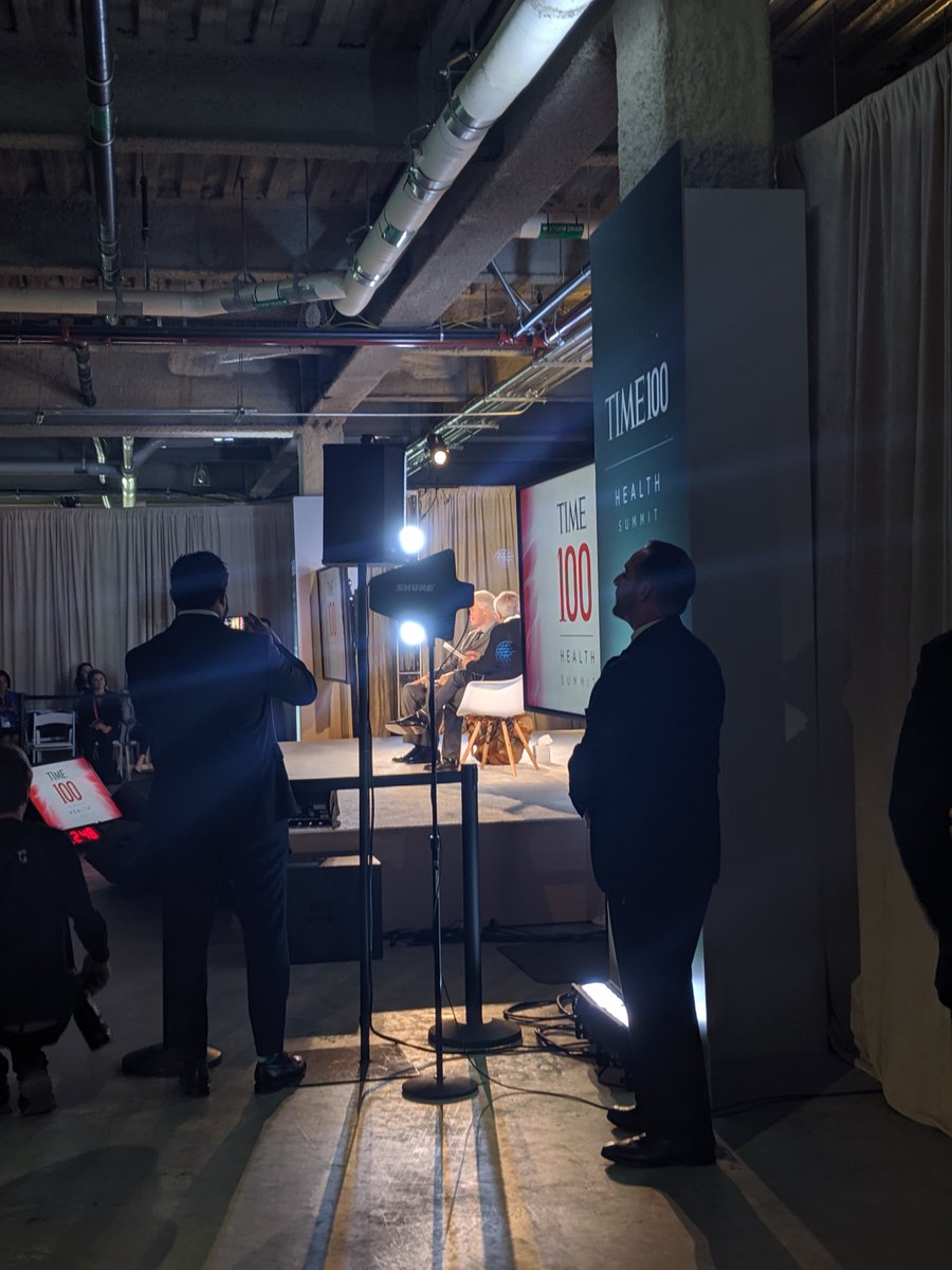 CoralGenomics's tweet photo. Backstage preparation before Coral's CEO heads on-stage to discuss our science and tests. #billclinton, #NIH, #ParkerInstitute, #PersonalizedMedicine, #PatientCentric
https://t.co/gNvWFV1eod https://t.co/if7yS03gfQ