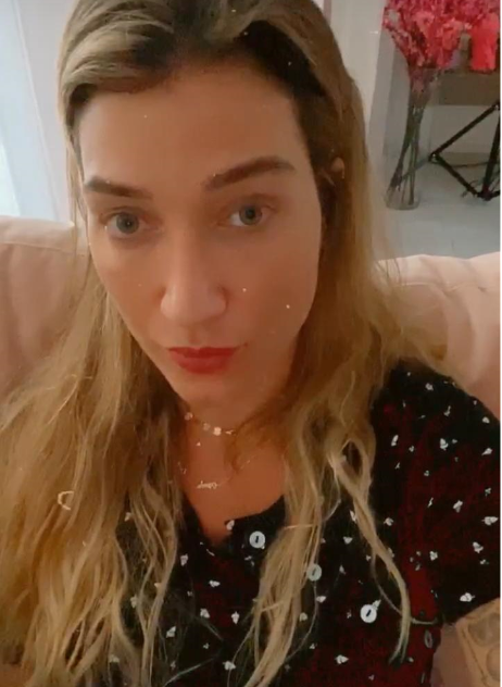 GloboNews's tweet photo. A influenciadora digital Gabriela Pugliesi postou, nesta quinta (12), em uma rede social, que o resultado do exame dela para o novo coronavírus deu positivo. Ela esteve durante o fim de semana, no casamento da irmã, na Bahia: https://t.co/LUq5kMbnUs #GloboNews #Estudioi https://t.co/Ke0mwUH8nY
