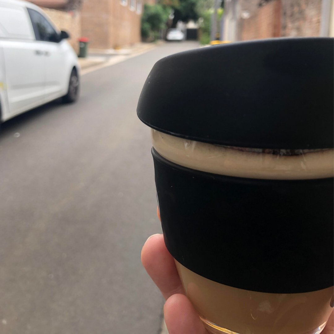 OceanProtectAu's tweet photo. Did you know that Aussies throw out 2.7 million single-use coffee cups per day, which adds up to over 1 billion per year? 

If every coffee drinking Aussie invested in a reusable coffee cup, that would stop single-use cups from ending up in our waterways. 

#OceanProtect https://t.co/yy256WXitN
