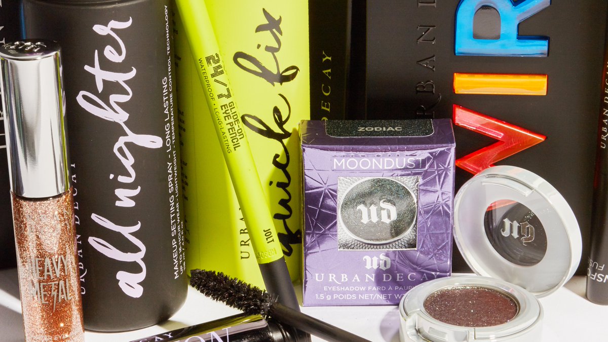 UrbanDecay's tweet photo. 🍀#StPatricksDay GIVEAWAY 🍀

Enter now to be one of 4 winners to receive a product haul full of UD must-haves!

Here's how to enter:
👍LIKE this photo
👉 FOLLOW @UrbanDecay
🏷 TAG a friend below using #UDSweepstakes 

Good luck!!!

Full rules: https://t.co/w8EaBW3j4j
#UrbanDecay https://t.co/58LkFnh53q